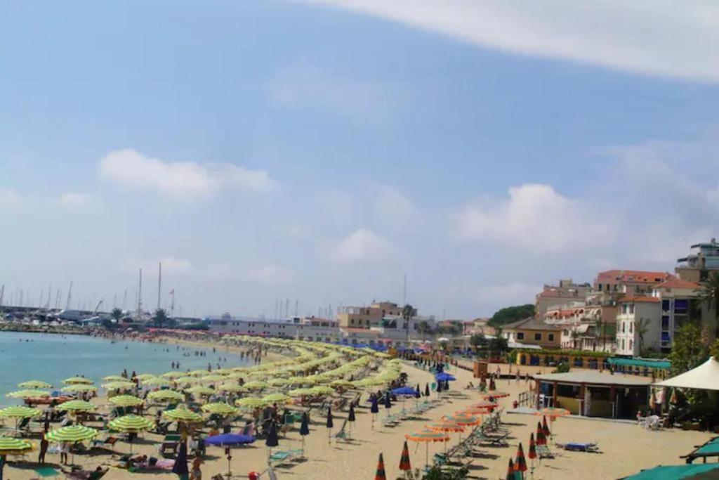 Casa Vacanza Rossella 圣雷默 外观 照片
